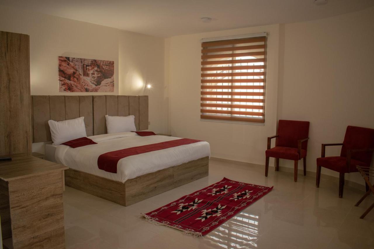 Twilight Hotel Petra Wadi Musa Exterior photo